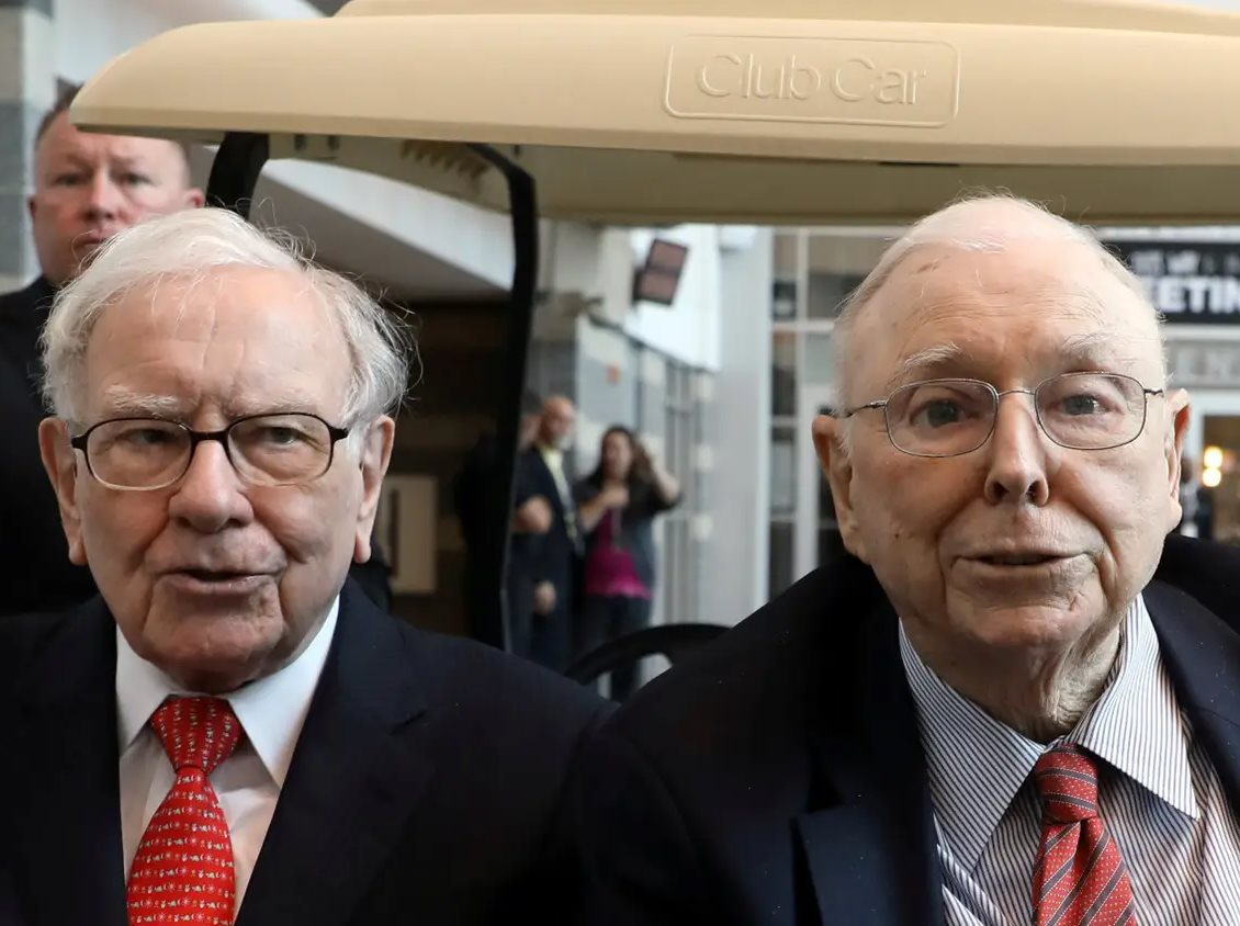 Vết nhơ của Masayoshi Son và lời cảnh tỉnh từ Charlie Munger: Đừng làm ‘con bạc’ khi bơm thổi cho startup, cũng đừng làm giàu trên thua lỗ của người khác! - Ảnh 1. Vết nhơ của Masayoshi Son và lời cảnh tỉnh từ Charlie Munger: Đừng làm ‘con bạc’ khi bơm thổi cho startup, cũng đừng làm giàu trên thua lỗ của người khác! - Ảnh 1.